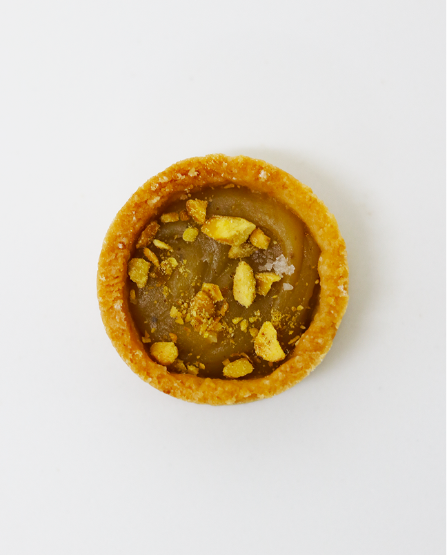 Tartelete de brigadeiro de pistache com flor de sal